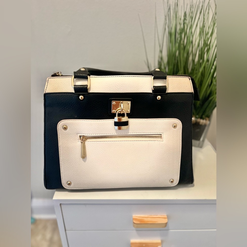 Medium Tote